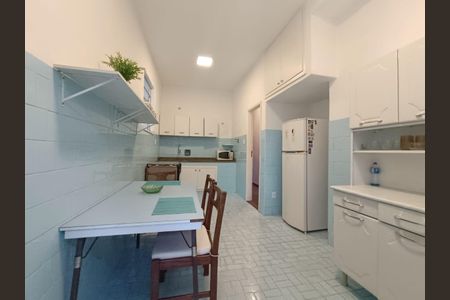 Casa à venda com 366m², 4 quartos e 3 vagas Casa à venda com 366m², 4 quartos e 3 vagasCozinha casa 2