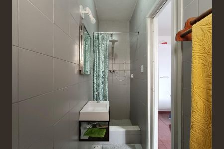 Casa à venda com 366m², 4 quartos e 3 vagas Casa à venda com 366m², 4 quartos e 3 vagasBanheiro da Suíte casa 1