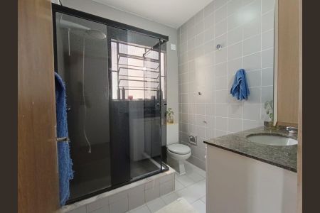 Casa à venda com 366m², 4 quartos e 3 vagas Casa à venda com 366m², 4 quartos e 3 vagasBanheiro Social casa 1