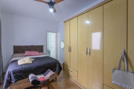 Casa à venda com 250m², 3 quartos e 3 vagasSuíte