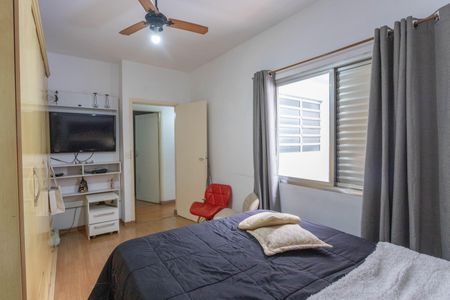 Casa à venda com 250m², 3 quartos e 3 vagasSuíte