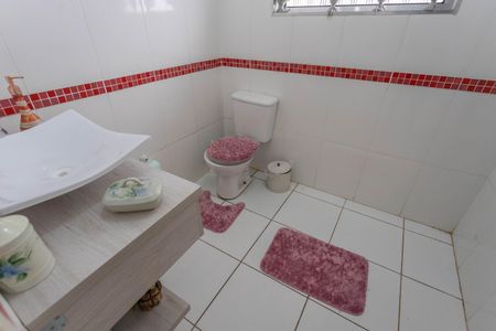 Casa à venda com 250m², 3 quartos e 3 vagasLavabo