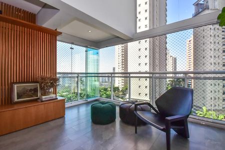 Apartamento à venda com 148m², 3 quartos e 3 vagasVaranda