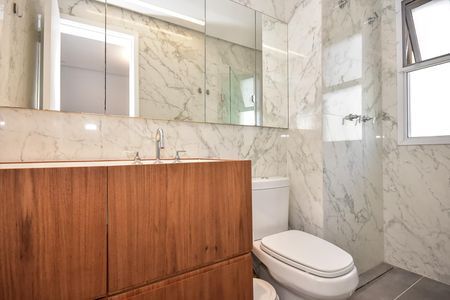 Apartamento à venda com 148m², 3 quartos e 3 vagasBanheiro da Suíte 1