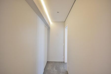 Apartamento à venda com 148m², 3 quartos e 3 vagasSuíte 1 corredor 