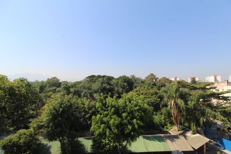 Quarto 1 - Vista de apartamento para alugar com 2 quartos, 60m² em Jacarepaguá, Rio de Janeiro