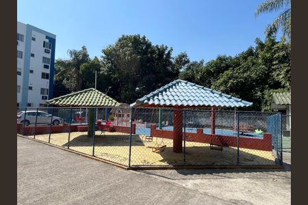 Apartamento para alugar com 60m², 2 quartos e 1 vaga Apartamento para alugar com 60m², 2 quartos e 1 vagaÁrea comum - Playground