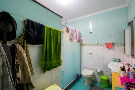 Casa à venda com 260m², 4 quartos e 4 vagasBanheiro da Suíte