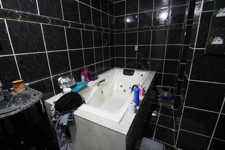 Casa de condomínio à venda com 100m², 3 quartos e 3 vagasQuarto 3 - Banheiro