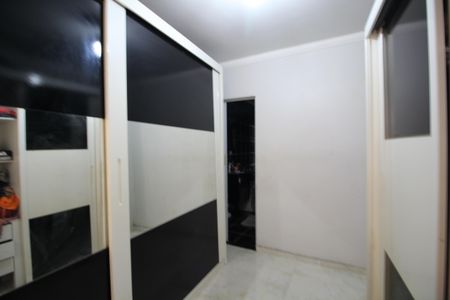 Casa de condomínio à venda com 100m², 3 quartos e 3 vagasQuarto 3 - Closet