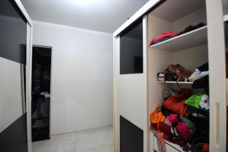 Casa de condomínio à venda com 100m², 3 quartos e 3 vagasQuarto 3 - Closet