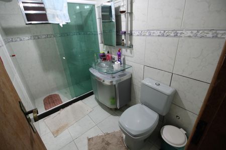 Casa de condomínio à venda com 100m², 3 quartos e 3 vagasBanheiro Social 2
