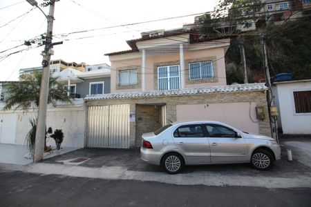 Casa de condomínio à venda com 100m², 3 quartos e 3 vagasFachada