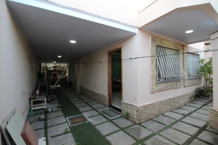 Casa de condomínio à venda com 100m², 3 quartos e 3 vagasFrente