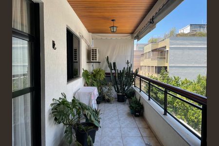 Apartamento para alugar com 110m², 3 quartos e 2 vagas Apartamento para alugar com 110m², 3 quartos e 2 vagasVaranda