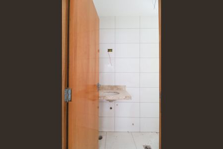 Banheiro de apartamento à venda com 1 quarto, 25m² em Vila Mazzei, São Paulo