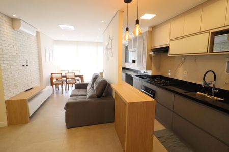 Sala de apartamento para alugar com 2 quartos, 58m² em Vila Yara, Osasco