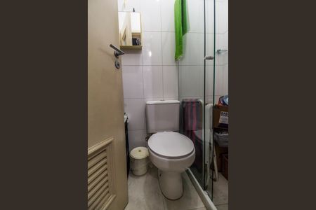 Casa de condomínio à venda com 164m², 3 quartos e 2 vagasBanheiro de serviço