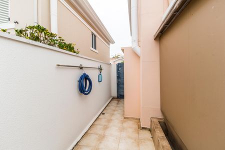 Casa de condomínio à venda com 164m², 3 quartos e 2 vagasCorredor