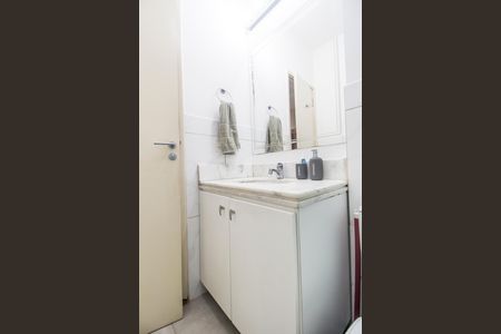 Casa de condomínio à venda com 164m², 3 quartos e 2 vagasBanheiro 