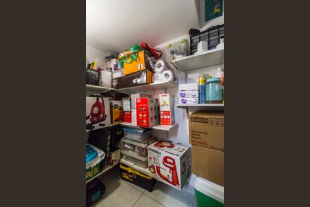 Casa de condomínio à venda com 164m², 3 quartos e 2 vagasDespensa