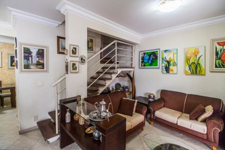 Casa de condomínio à venda com 164m², 3 quartos e 2 vagasSala