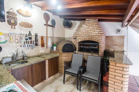 Casa de condomínio à venda com 164m², 3 quartos e 2 vagasÁrea gourmet