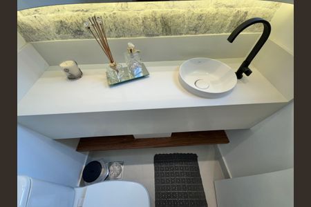 Apartamento à venda com 220m², 4 quartos e 4 vagasLavabo