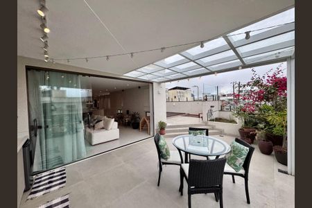 Apartamento à venda com 220m², 4 quartos e 4 vagasVaranda Sala