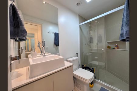 Apartamento à venda com 220m², 4 quartos e 4 vagasSuíte 3 - Banheiro