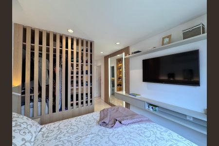 Apartamento à venda com 220m², 4 quartos e 4 vagasSuíte 1 Master