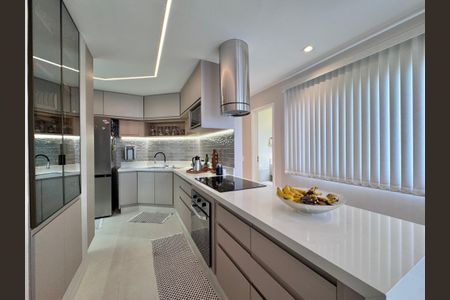 Apartamento à venda com 220m², 4 quartos e 4 vagasCozinha