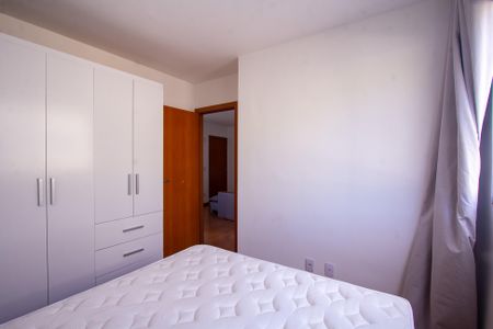 Quarto 2 de apartamento para alugar com 2 quartos, 42m² em Vila Lage, São Gonçalo