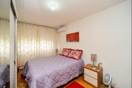 Quarto de apartamento à venda com 1 quarto, 50m² em Sarandi, Porto Alegre