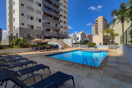 Apartamento para alugar com 109m², 3 quartos e 2 vagas Apartamento para alugar com 109m², 3 quartos e 2 vagasÁrea comum - Piscina
