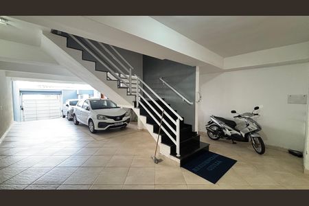 Garagem de apartamento para alugar com 2 quartos, 85m² em Pinheirinho, Santo André