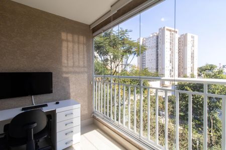 Apartamento para alugar com 72m², 2 quartos e 1 vagaVaranda