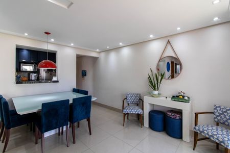Apartamento para alugar com 72m², 2 quartos e 1 vagaSala