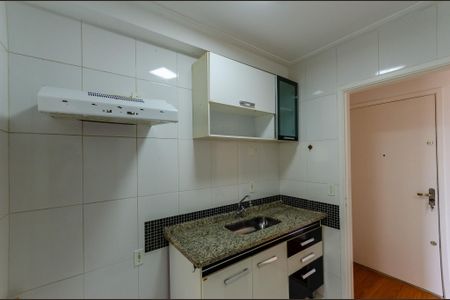 Cozinha de apartamento para alugar com 2 quartos, 50m² em Vila Siqueira (zona Norte), São Paulo