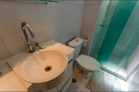 Banheiro de apartamento para alugar com 2 quartos, 50m² em Vila Siqueira (zona Norte), São Paulo