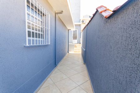 Casa à venda com 150m², 3 quartos e 2 vagasCorredor