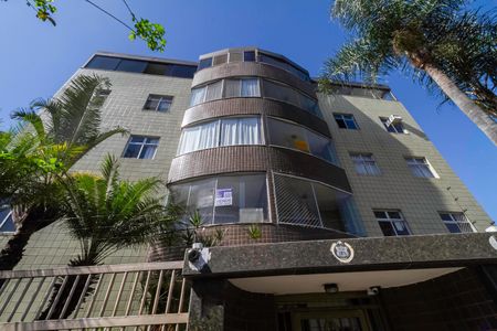 Apartamento à venda com 109m², 3 quartos e 1 vagaFachada - Placa