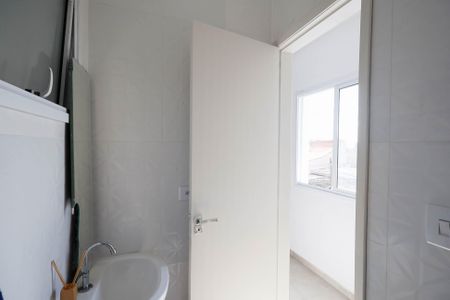 Banheiro  de apartamento para alugar com 1 quarto, 37m² em Jardim Japao, São Paulo