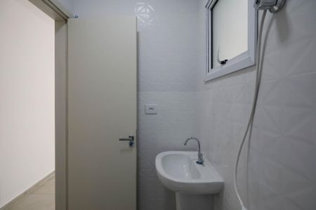 Banheiro de apartamento para alugar com 1 quarto, 35m² em Jardim Japao, São Paulo