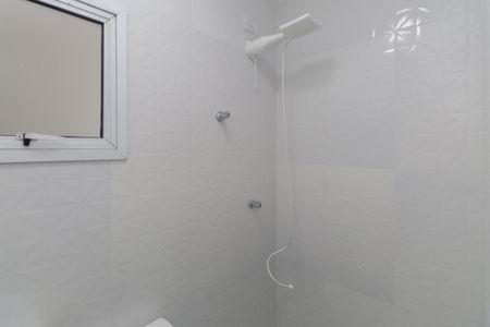 Banheiro de apartamento para alugar com 1 quarto, 35m² em Jardim Japao, São Paulo