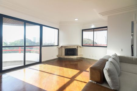 Apartamento para alugar com 244m², 4 quartos e 3 vagas Apartamento para alugar com 244m², 4 quartos e 3 vagasSala