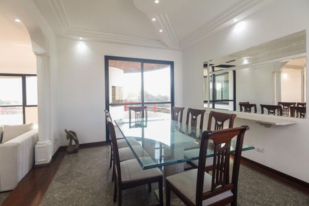 Apartamento para alugar com 244m², 4 quartos e 3 vagas Apartamento para alugar com 244m², 4 quartos e 3 vagasSala