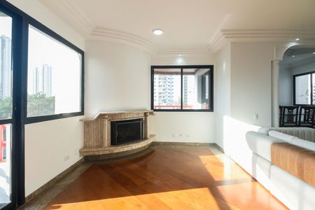 Apartamento para alugar com 244m², 4 quartos e 3 vagas Apartamento para alugar com 244m², 4 quartos e 3 vagasSala