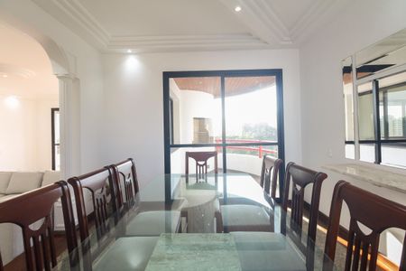 Apartamento para alugar com 244m², 4 quartos e 3 vagas Apartamento para alugar com 244m², 4 quartos e 3 vagasSala