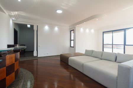 Apartamento para alugar com 244m², 4 quartos e 3 vagas Apartamento para alugar com 244m², 4 quartos e 3 vagasSala